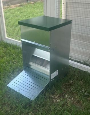 Image showing  Chicken Treadle Feeder, 22 lbs.