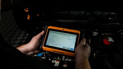 Image showing 8 th GEARWRENCH 7 in. Wireless Bi-Directional Diagnostic Tablet