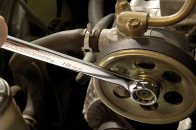 Image showing 7 th GEARWRENCH 24 pc. 12 Point Long Pattern Combination Metric Wrench Set in Foam Storage Tray