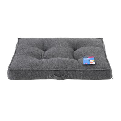 Image showing 7 th Retriever Tufted Boucle Pet Bed