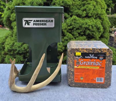 Image showing  40 lb. Aluminum Deer and Poultry Block Feeder