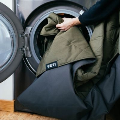 Image showing 8 th YETI Lowlands Blanket