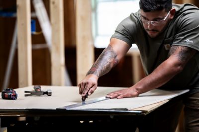 Image showing 6 th Crescent 1 in. Folding Utility Knife