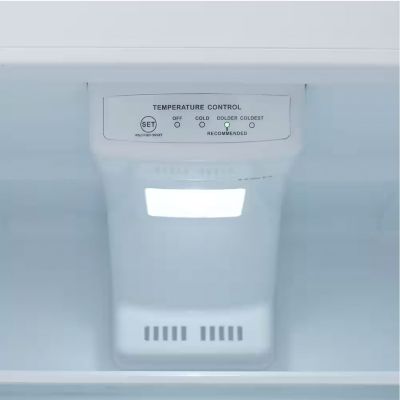 Image showing 7 th Magic Chef 10.1 cu. ft. Refrigerator with Top Freezer