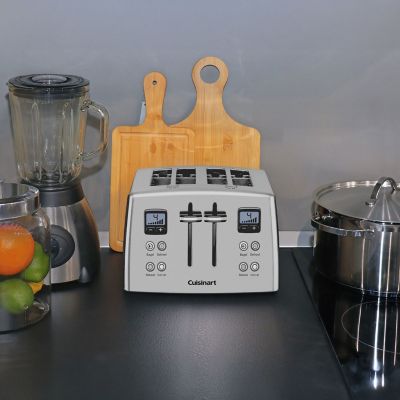 Image showing 7 th Cuisinart 4-Slice Countdown Metal Toaster