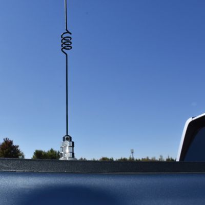 Image showing  1184 17.5 in. Thread-Mount Pretuned Amateur Dual-Band VHF and UHF Antenna