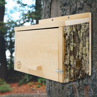Uncle Dunkel Bark Clad Winter Bird Nesting Box