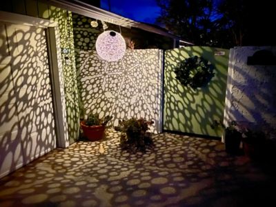 GlowTheory 18 in. Outdoor Solar Hanging Light, Bubble White