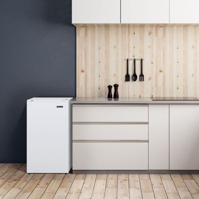 Image showing 8 th Magic Chef 3.2 cu. ft. Mini Fridge