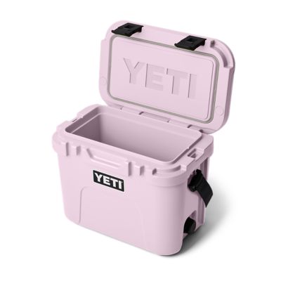 Image showing 2 th YETI 22 Can Roadie 15 Hard Cooler