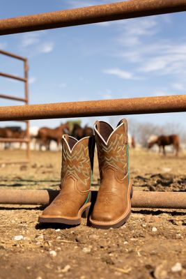 Image showing 1 th Justin Women's Gypsy Sunny 8 in. Western Boot