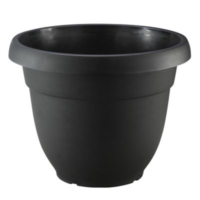 GroundWork Basic Plastic Planter, 16 in., Black