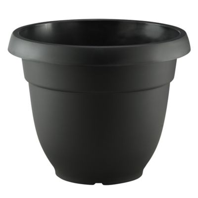 GroundWork Basic Plastic Planter, 12 in., Black