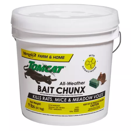 Tomcat 9 lb Chunx All-Weather Rodent Bait 1 oz Chunx Animal & Rodent Bait