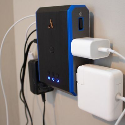 Image showing 5 th Austere V Series Power Wall Charger and 3,000-Joules Surge Protector, 4 AC Outlets and 3 OmniPort USB+PD Ports, 5S-PS4-US1