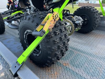 Image showing  1 - 1/2 in. x 20 ft. Spin Free Ratchet Strap with Grip Handle 2,000 lb., 1 pk.