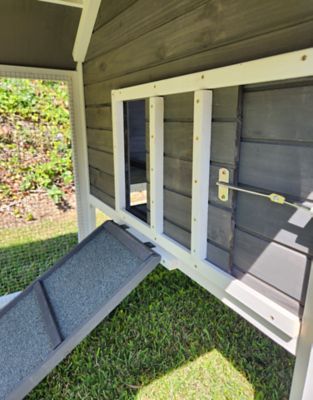 Image showing 6 th Rugged Ranch Cheyenne Coop Grey & White