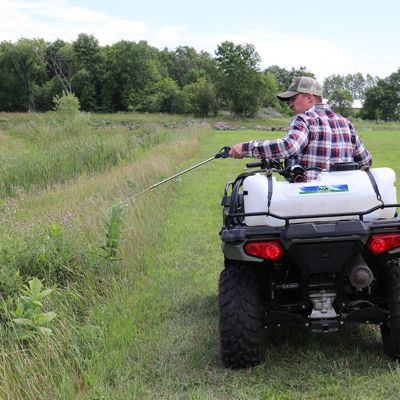 Image showing  15 Gallon Deluxe Spot Sprayer - 2.2GPM