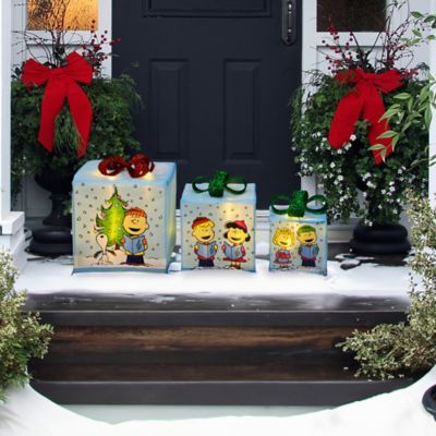 Image showing PreLit LED Presents Printed Carolers