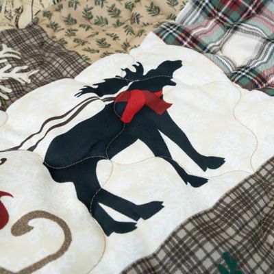 Image showing  Dashing Holiday Quilt Set