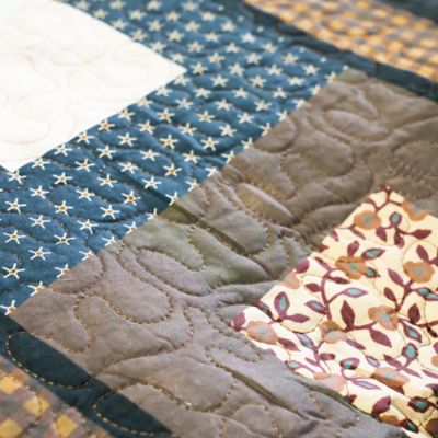 Image showing  Tree of Love Quilt Set