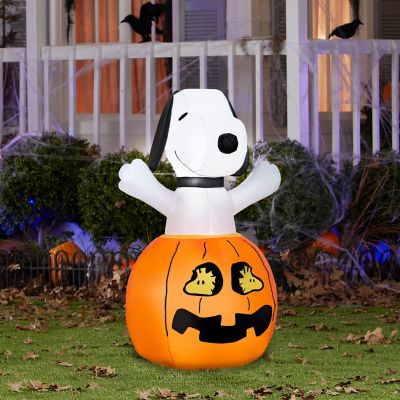 Image showing Airblown-Snoopy In Pumpkin with Woodstock
