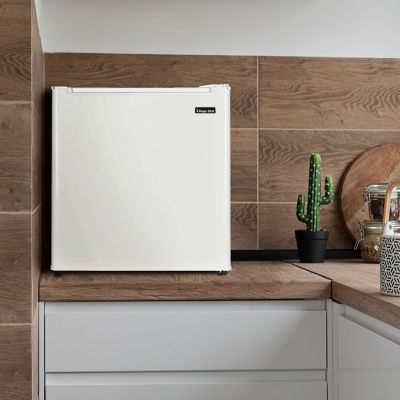 Image showing 8 th Magic Chef 1.7-cu. ft. Mini Fridge in White