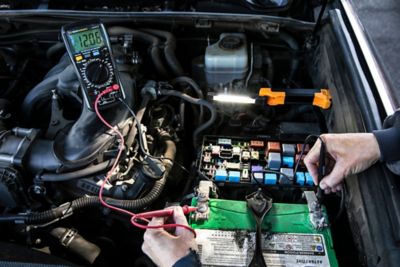 Image showing 7 th GEARWRENCH Automotive Pro True RMS Digital Multimeter