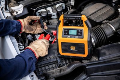 Image showing 5 th GEARWRENCH 3000A 12V/24V Lithium Battery Jump Starter and Powerbank