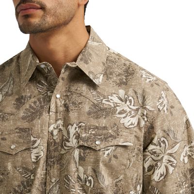 Image showing 3 th Wrangler Men's Wrancher Hawaiian Shirt
