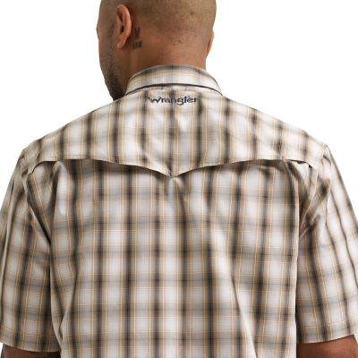 Image showing 3 th Wrangler Men's Short Sleeve Performance Shirt