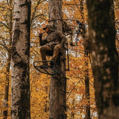 Image showing 6 th Rivers Edge Outlaw XL Lever-Action Hang-On Treestand