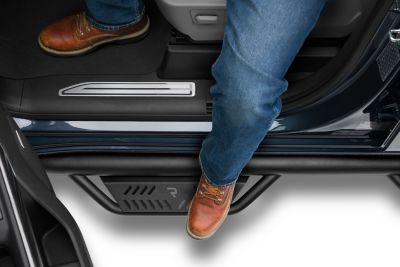 Image showing 2 th RealTruck N-Fab Podium LG for 19-24 Chevy-GMC 1500, 20-24 2500 / 3500