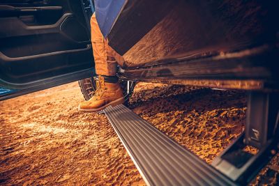 RealTruck AMP Powerstep 2019-2024 Ram 1500