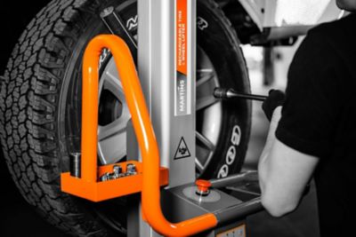 Image showing  Power Lifter - Wheel lifter for SUV & LT Tires