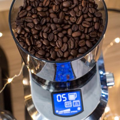 Image showing 9 th DeLonghi Dedica Conical Burr Grinder with 14-Cup Grinding Capability