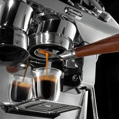 Image showing 8 th DeLonghi Rosewood Bottomless Portafilter