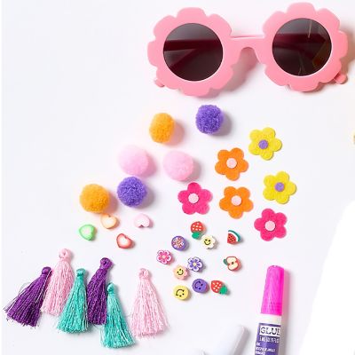 Image showing 5 th Hinkler Decorate Your Own Sunglasses - Flower