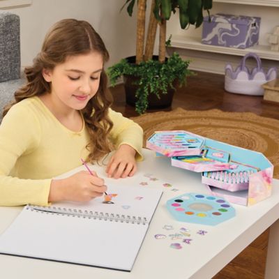 Image showing 5 th Make It Real Creative Art Set - Heart