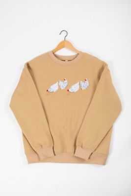 American Farm Company Women's Fluffy Embroidered White Chicken Tan Crewneck