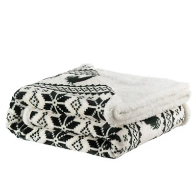Red ShedGreen Chickens Plush Throw Blanket, 50 x 70in.