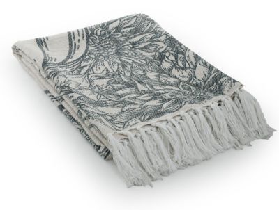Red Shed 50 x 70 in. Floral Throw