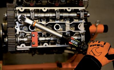 Image showing  599 DGT/30 1/2 in. Drive Electronic Torque Wrench, 68-340 Nm, right-hand (accuracy: 2%), left-hand (accuracy: 3%)