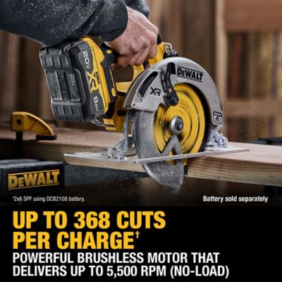Image showing 2 th DEWALT 20V Max XR Brushless 7-1/4 in. Circular Saw