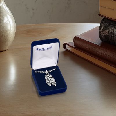 Image showing  Shadowfeather Necklace