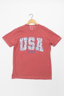 American Farm Company Patriotic Floral 'USA' T-Shirt