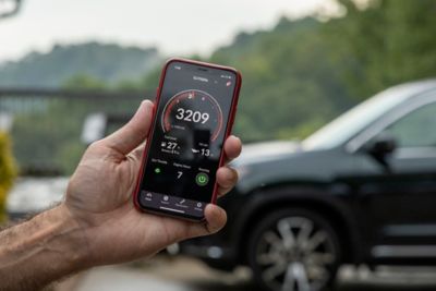 Image showing 6 th Honda Ultra Quiet EU7000iS 7000-Watt Electric Start Gasoline Powered Inverter Generator