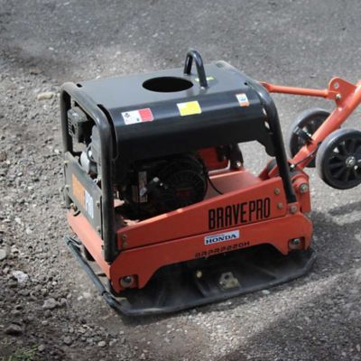 Image showing 5 th Brave Reversible Plate Compactor, 20 in., Wheel Kit, Honda GX200