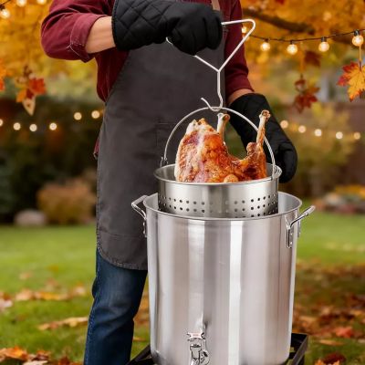 Image showing 1 th Vantana 30 qt. Aluminum Pot with Basket