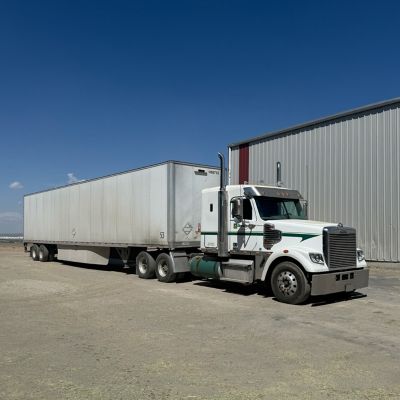 Image showing  Alfalfa 3-Tie Full Truckload, 364 Bales